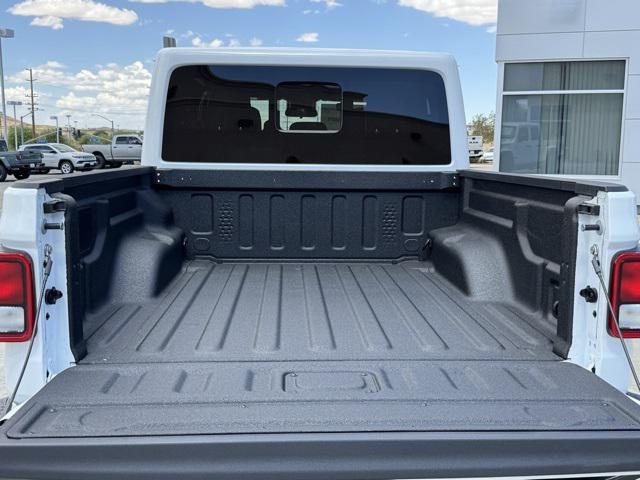 new 2025 Jeep Gladiator car, priced at $44,855