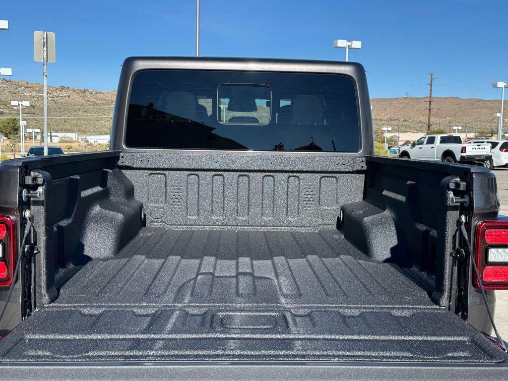 new 2026 Jeep Gladiator car, priced at $63,240