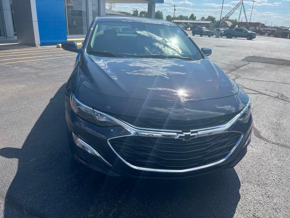 new 2025 Chevrolet Malibu car, priced at $27,499