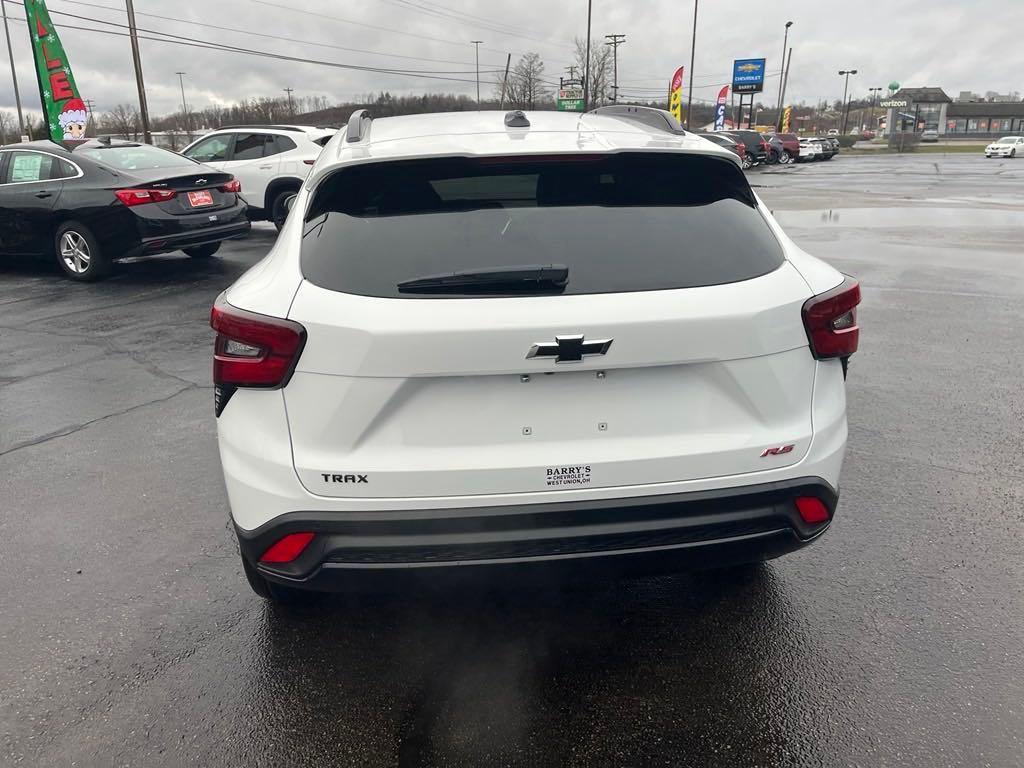 new 2025 Chevrolet Trax car, priced at $27,085