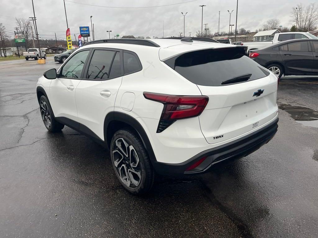 new 2025 Chevrolet Trax car, priced at $27,085