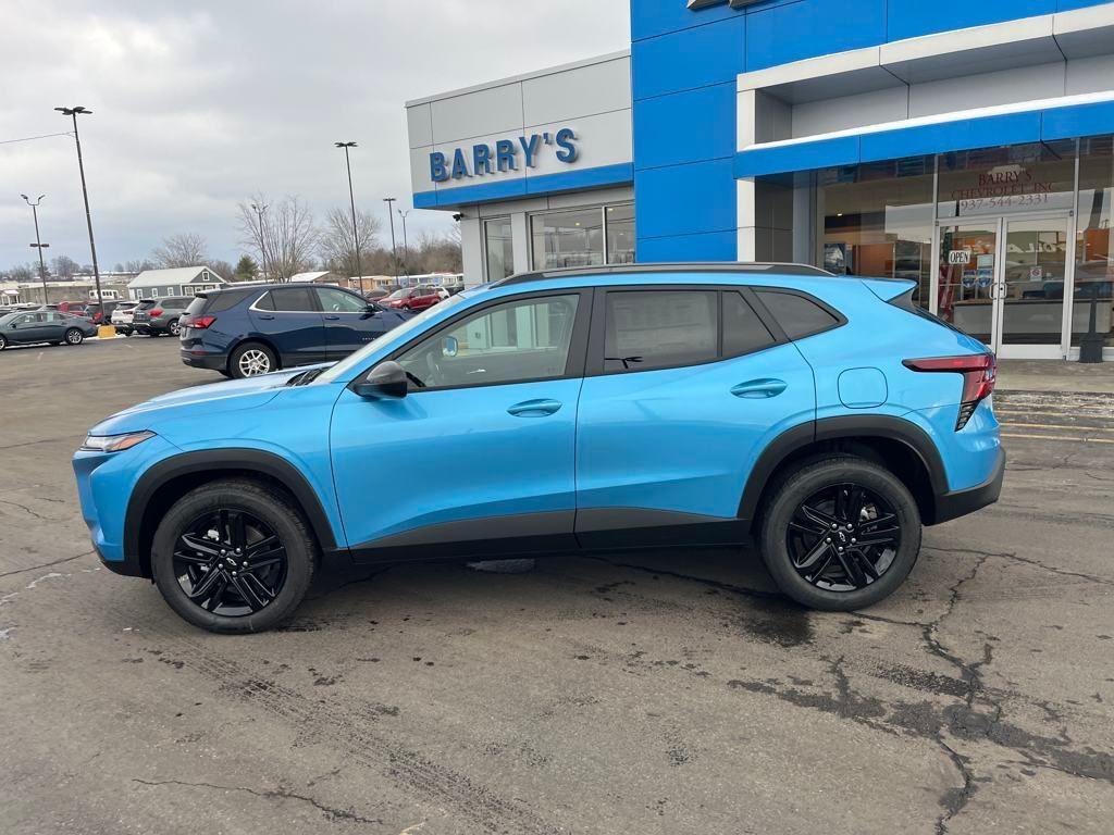 new 2025 Chevrolet Trax car, priced at $24,499