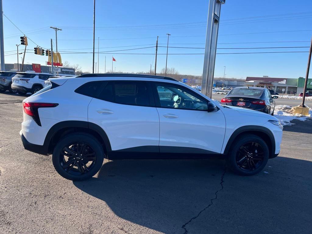 new 2025 Chevrolet Trax car