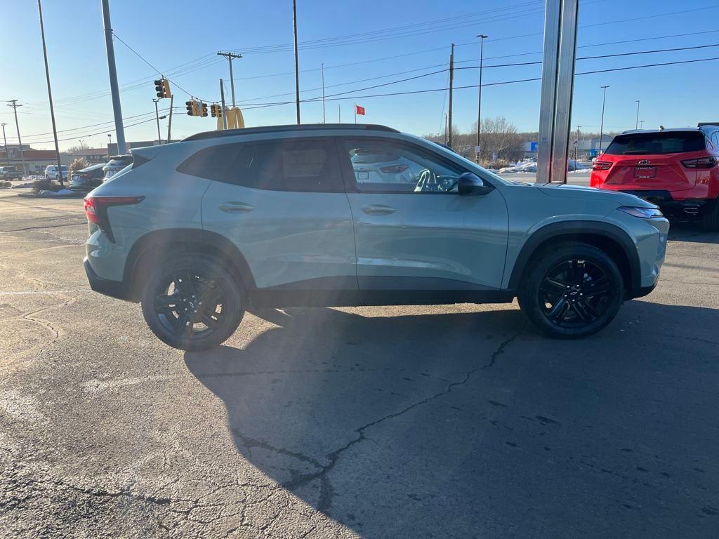 new 2025 Chevrolet Trax car