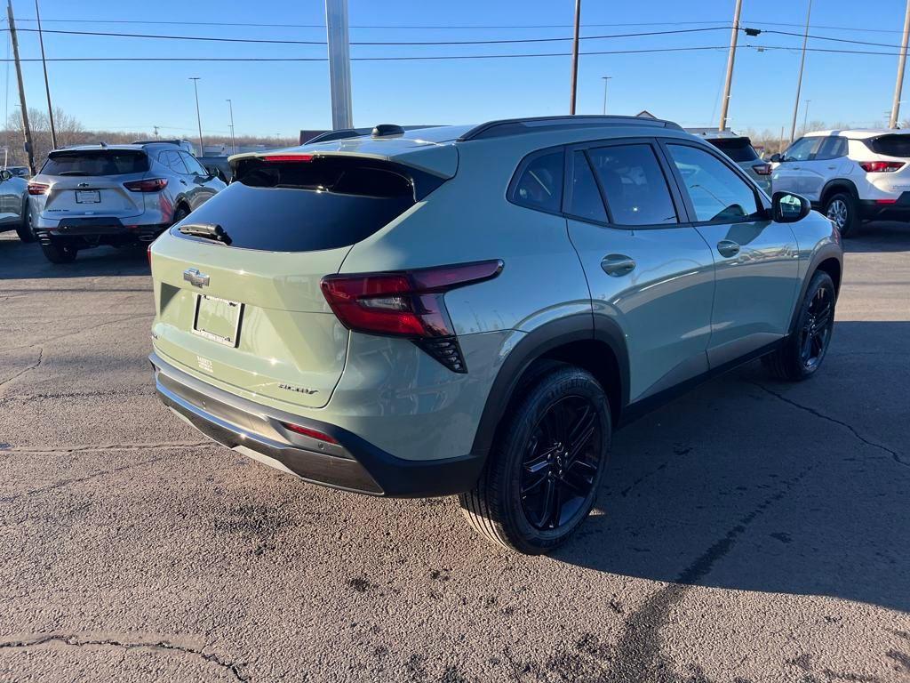 new 2025 Chevrolet Trax car