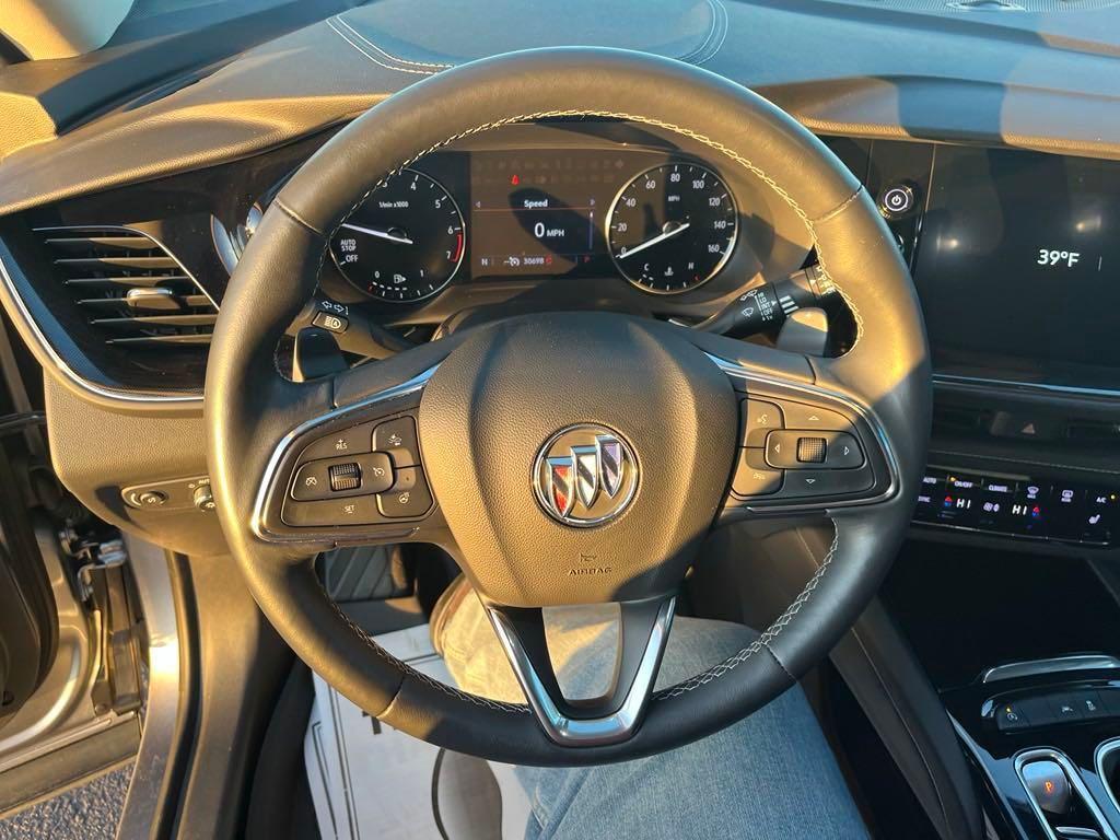 used 2022 Buick Envision car, priced at $23,000