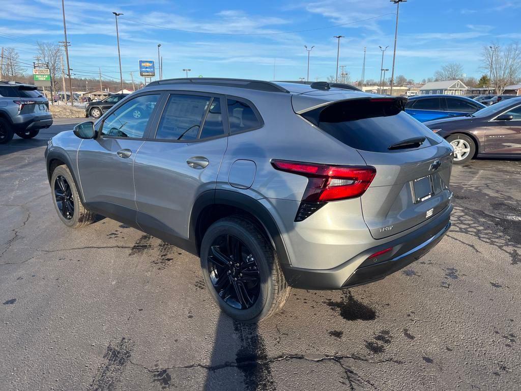 new 2025 Chevrolet Trax car