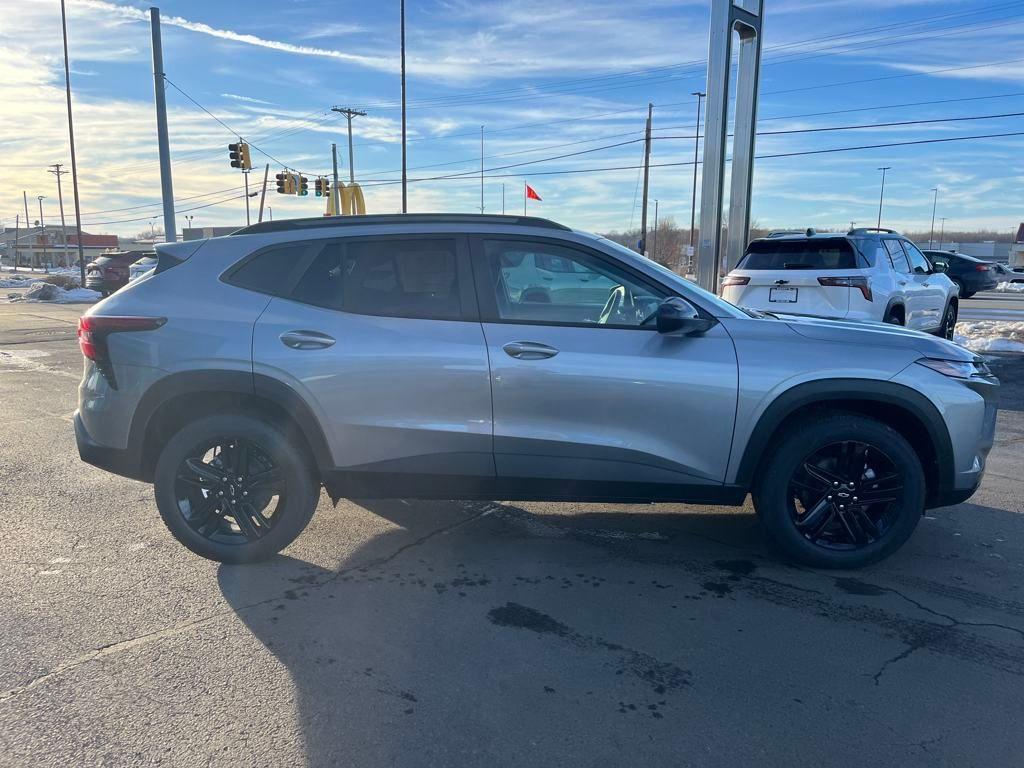 new 2025 Chevrolet Trax car