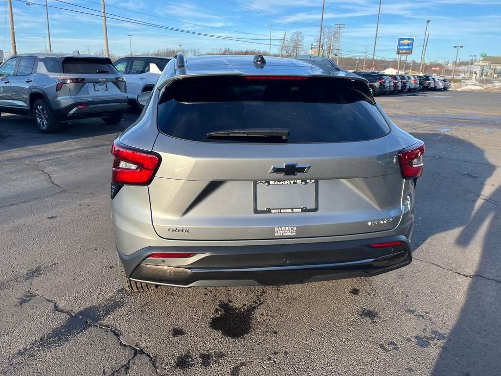 new 2025 Chevrolet Trax car