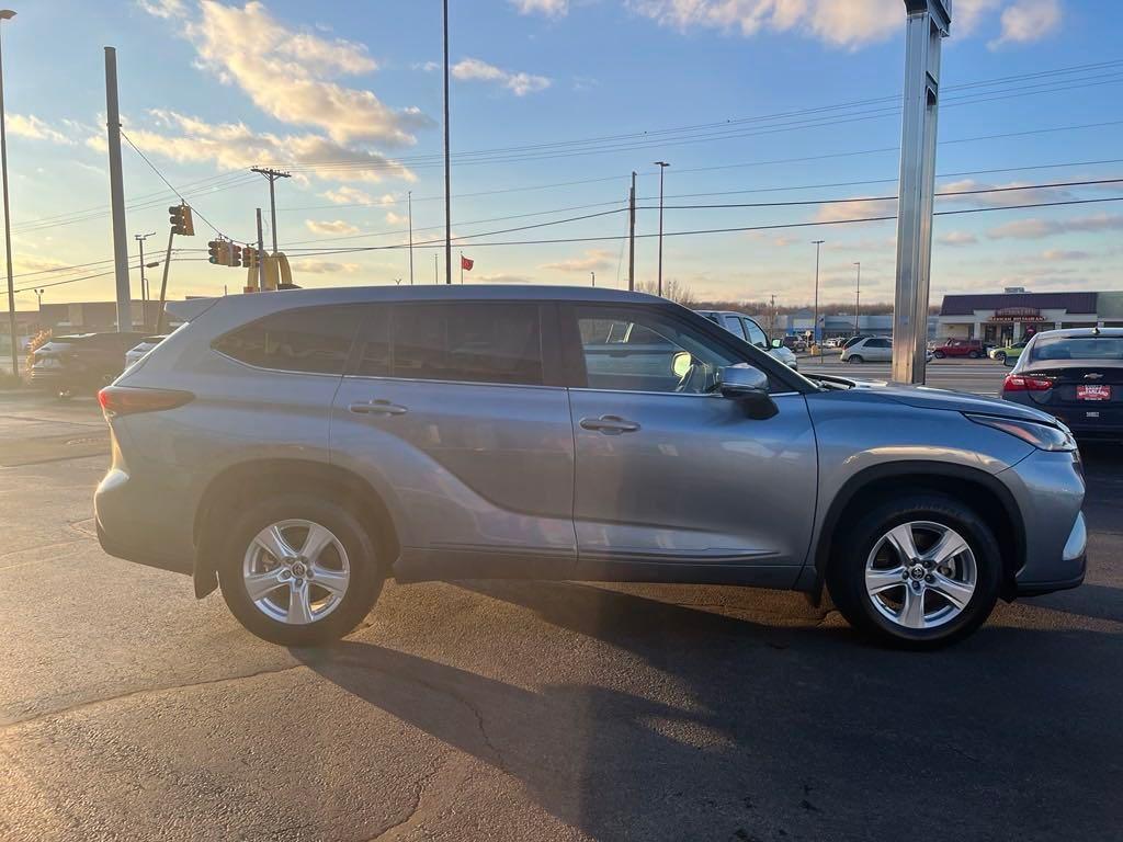 used 2023 Toyota Highlander car, priced at $34,000