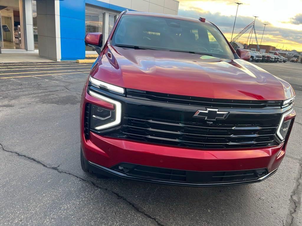 new 2025 Chevrolet Suburban car