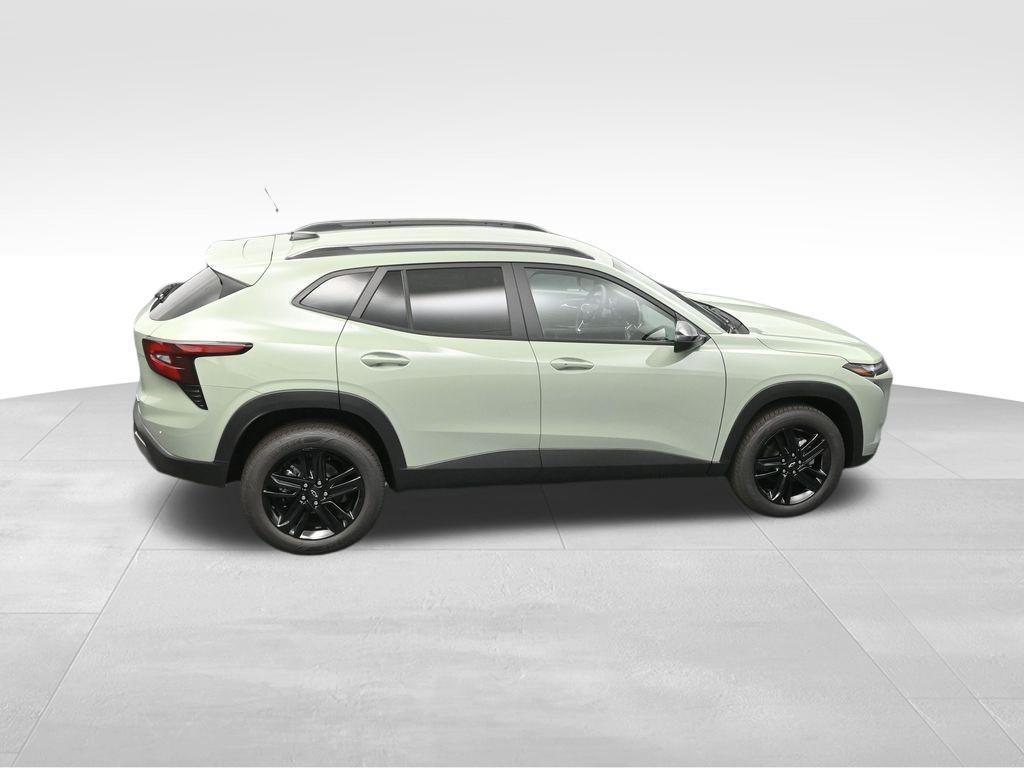 new 2025 Chevrolet Trax car
