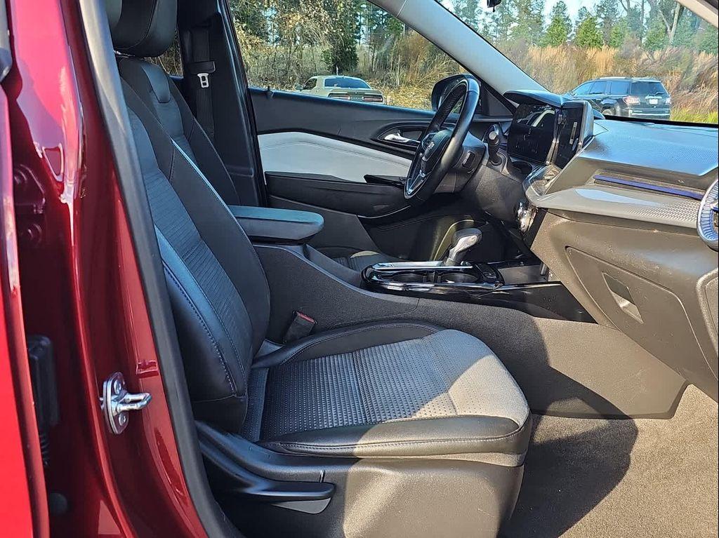 used 2025 Chevrolet Trax car, priced at $20,722