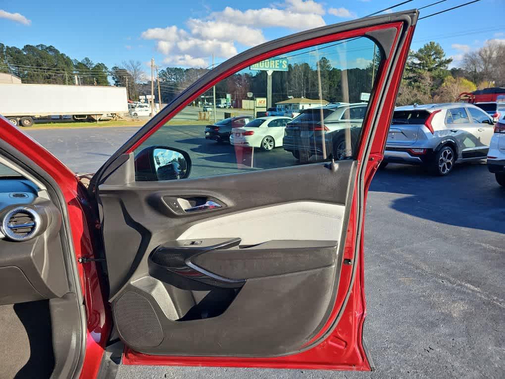 used 2025 Chevrolet Trax car, priced at $20,722