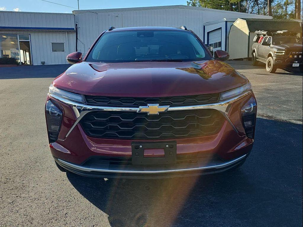 used 2025 Chevrolet Trax car, priced at $20,722