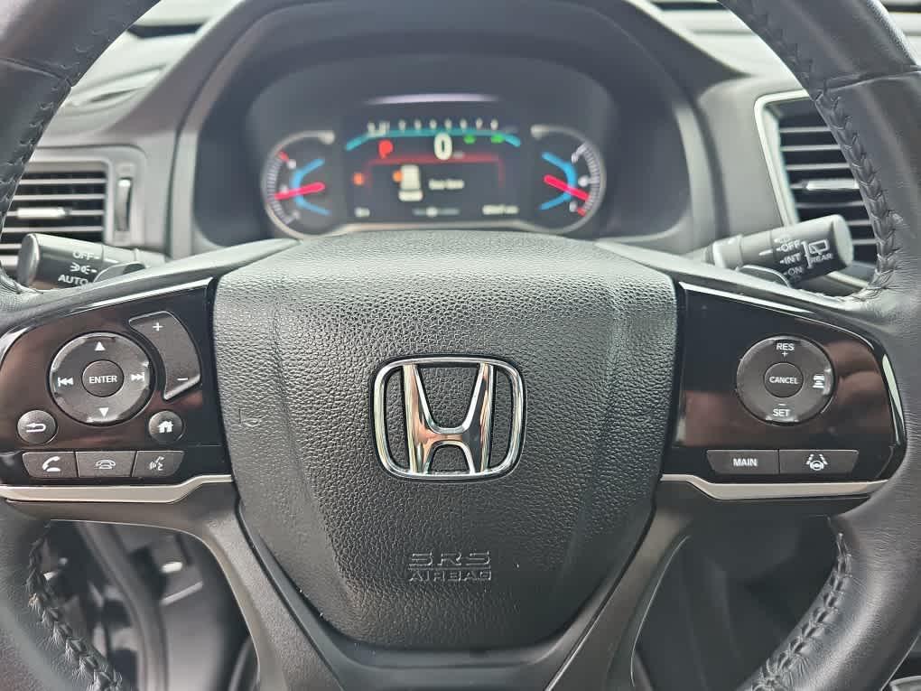 used 2022 Honda Pilot car, priced at $27,988