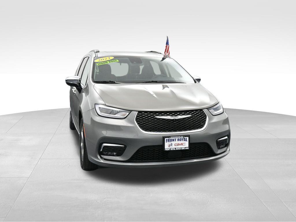 used 2023 Chrysler Pacifica car, priced at $24,984