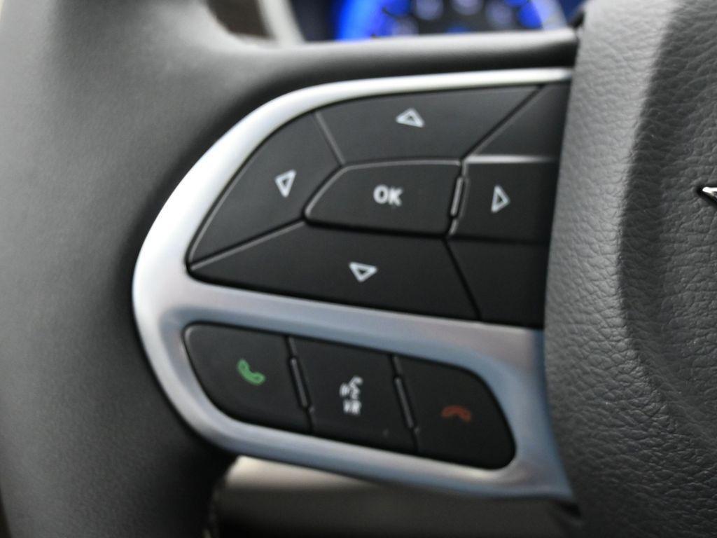 used 2023 Chrysler Pacifica car, priced at $24,984