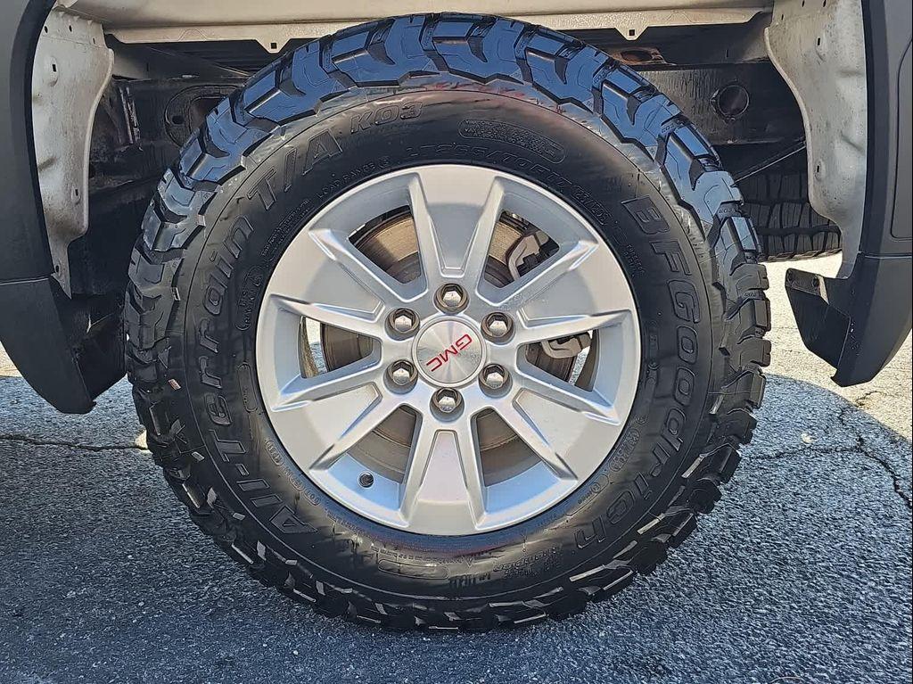 used 2023 GMC Sierra 1500 car, priced at $33,788