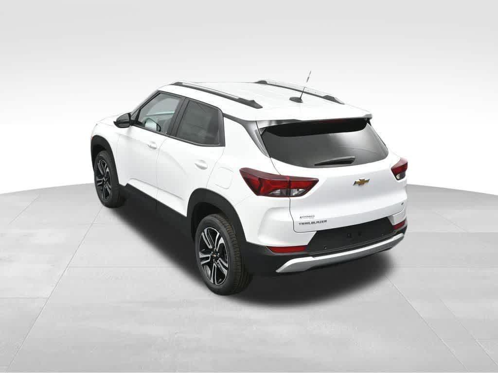 new 2025 Chevrolet TrailBlazer car, priced at $27,221