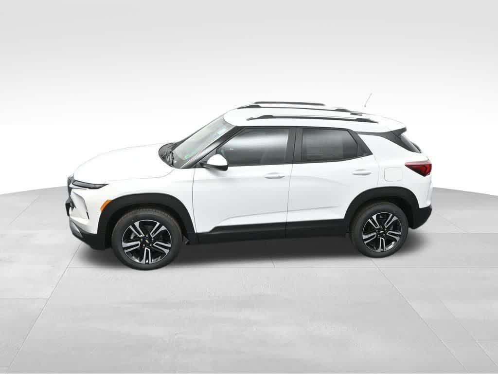 new 2025 Chevrolet TrailBlazer car, priced at $27,221