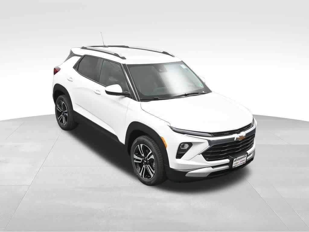 new 2025 Chevrolet TrailBlazer car, priced at $27,221