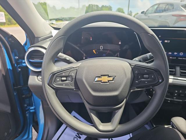 new 2025 Chevrolet Trax car
