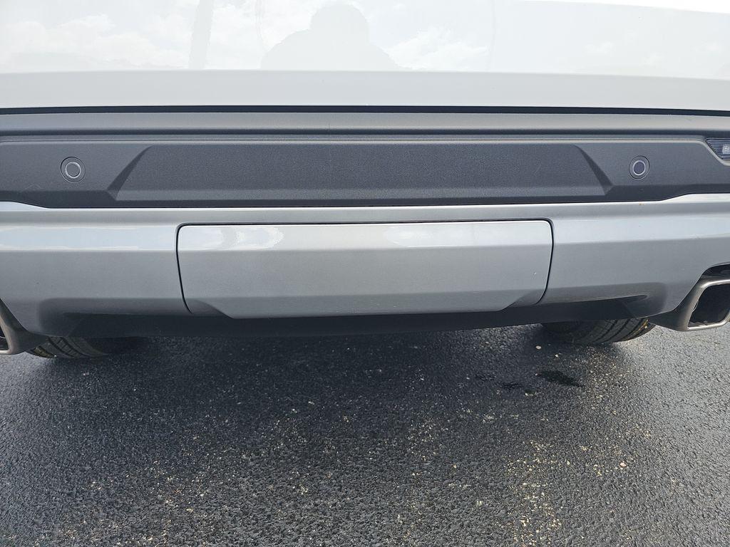new 2025 Chevrolet Traverse car