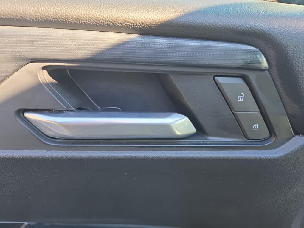 used 2025 GMC Acadia car, priced at $32,887