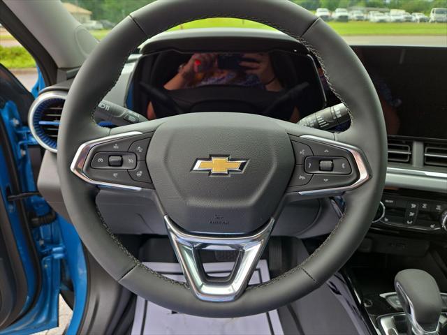 new 2025 Chevrolet Trax car