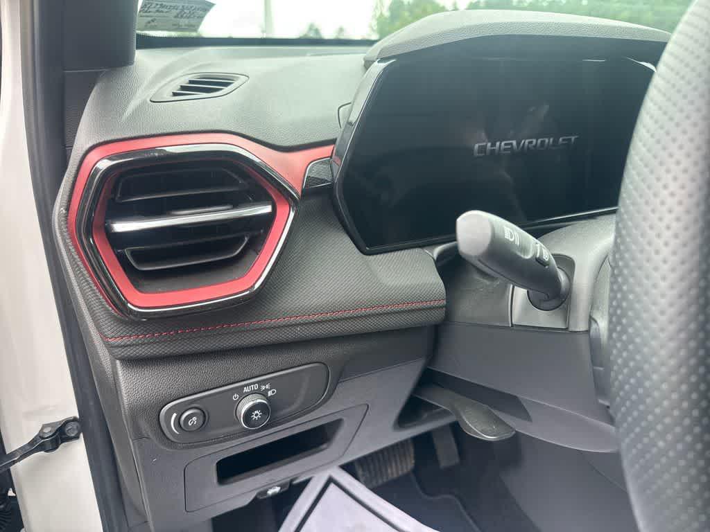 new 2025 Chevrolet TrailBlazer car, priced at $29,662