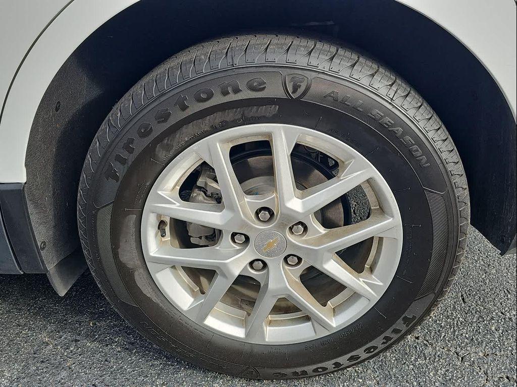 used 2023 Chevrolet Equinox car, priced at $17,558