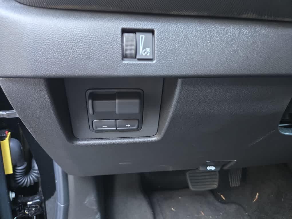 new 2025 Chevrolet Colorado car, priced at $44,988