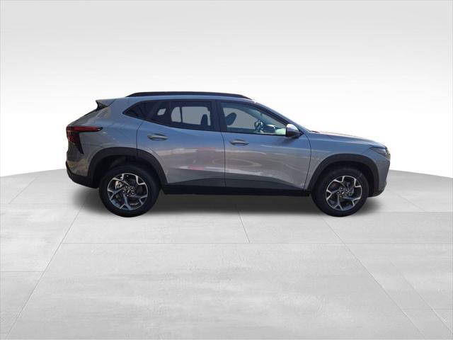 new 2025 Chevrolet Trax car