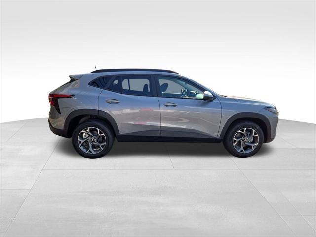 new 2025 Chevrolet Trax car
