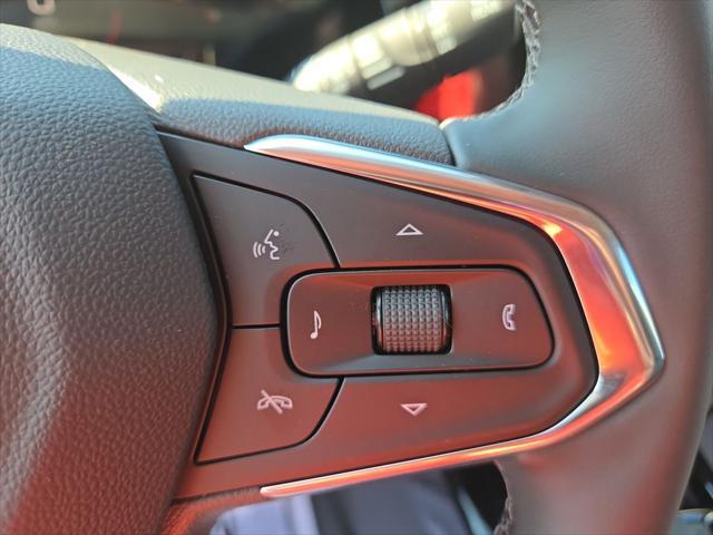 new 2025 Chevrolet Trax car