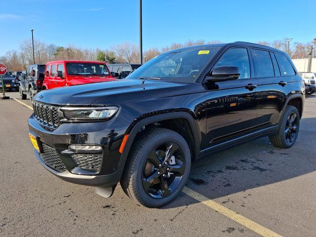 new 2025 Jeep Grand Cherokee car, priced at $55,460