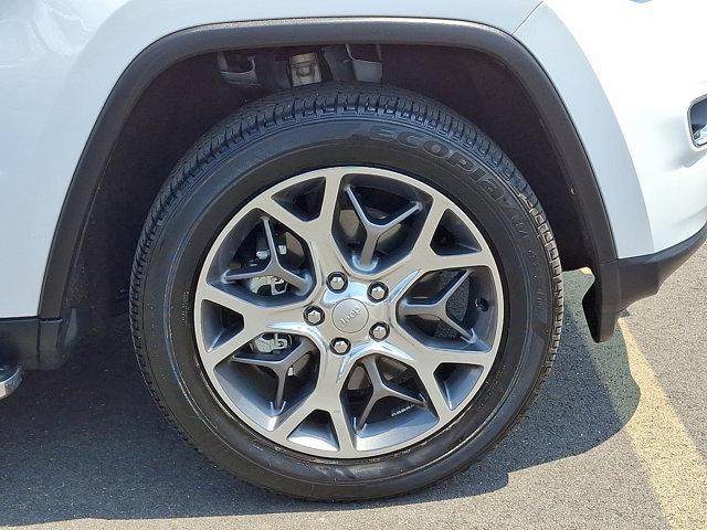 used 2022 Jeep Grand Cherokee car, priced at $33,810