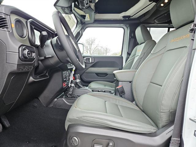 new 2025 Jeep Gladiator car, priced at $63,095