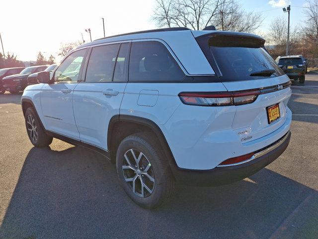 new 2025 Jeep Grand Cherokee car, priced at $49,215