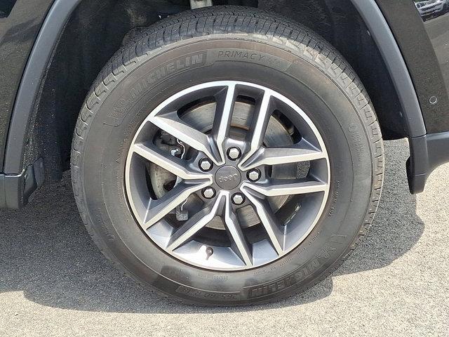 used 2022 Jeep Grand Cherokee car, priced at $28,810