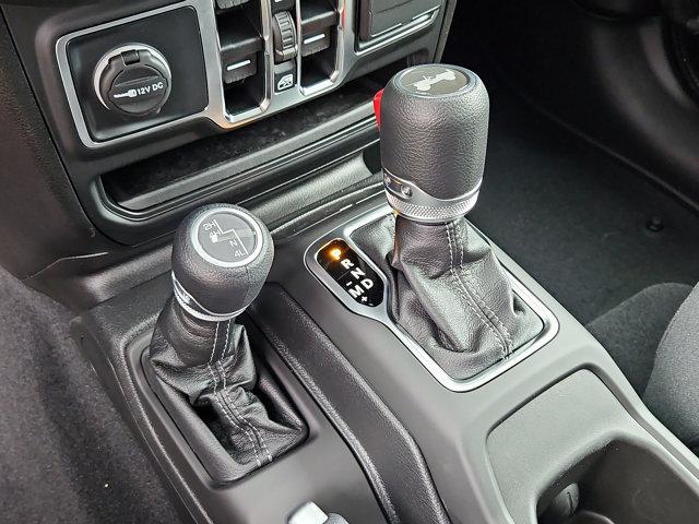 new 2025 Jeep Wrangler car, priced at $53,665