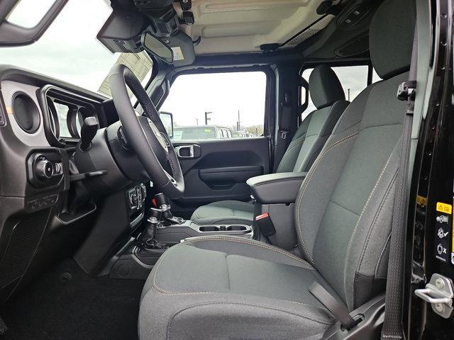 new 2025 Jeep Wrangler car, priced at $53,665