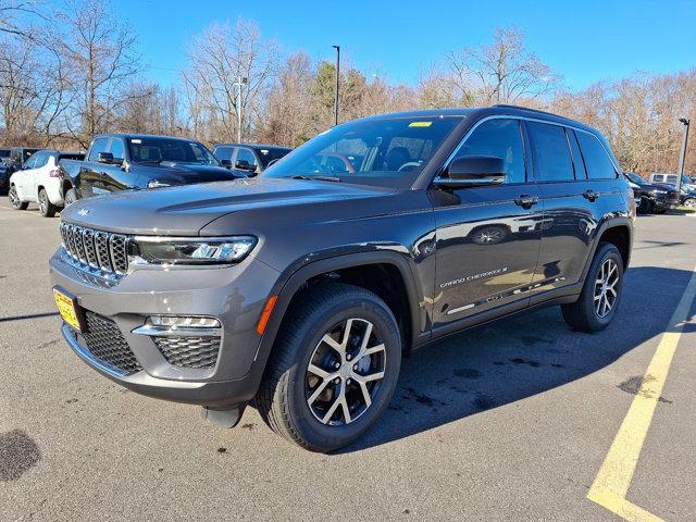 new 2025 Jeep Grand Cherokee car, priced at $49,810