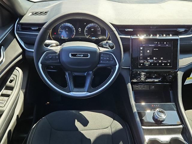 new 2025 Jeep Grand Cherokee car, priced at $43,575
