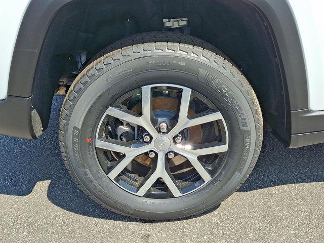 new 2025 Jeep Grand Cherokee car, priced at $52,340