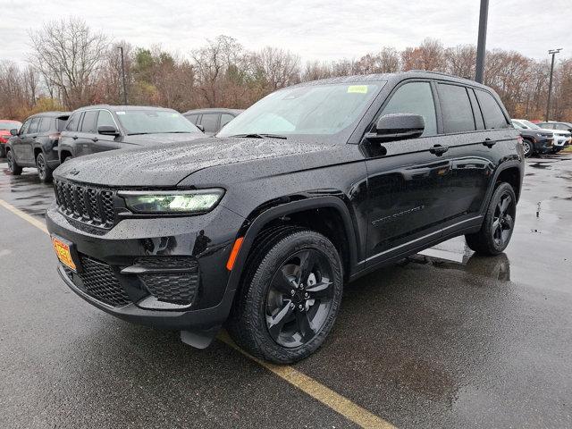 new 2025 Jeep Grand Cherokee car, priced at $48,175