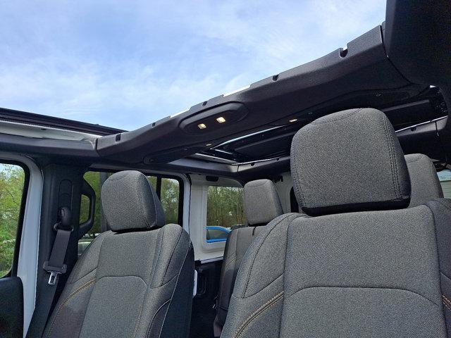 new 2025 Jeep Wrangler car, priced at $51,675