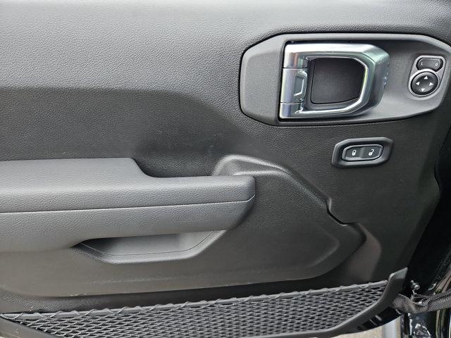 new 2025 Jeep Wrangler car, priced at $55,075