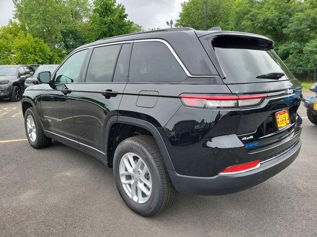 new 2024 Jeep Grand Cherokee car, priced at $43,995